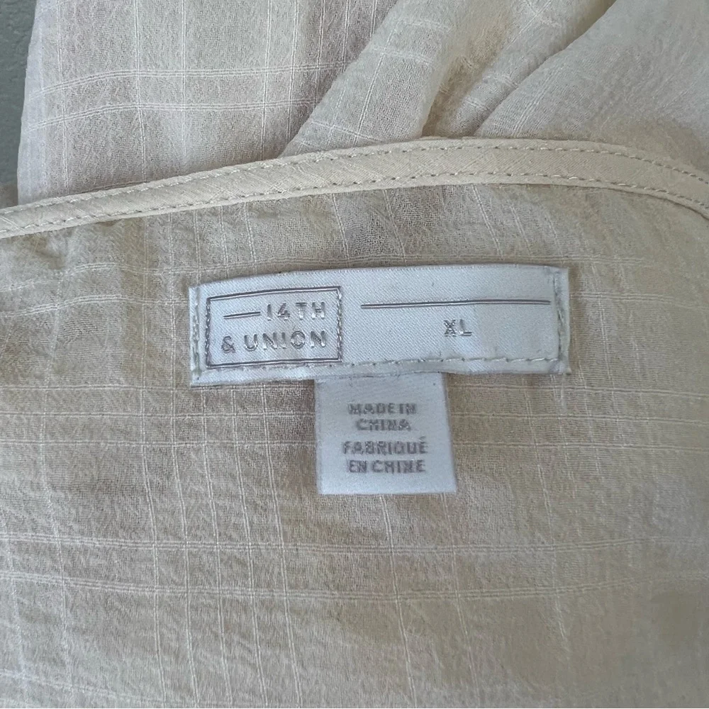 14th & Union Split Sleeve Tunic - Picture 7 of 8